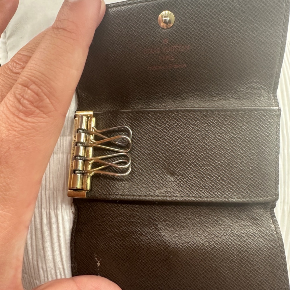 LOUIS VUITTON DAMIER EBENE 4 KEY HOLDER Authentic - Picture 10 of 13